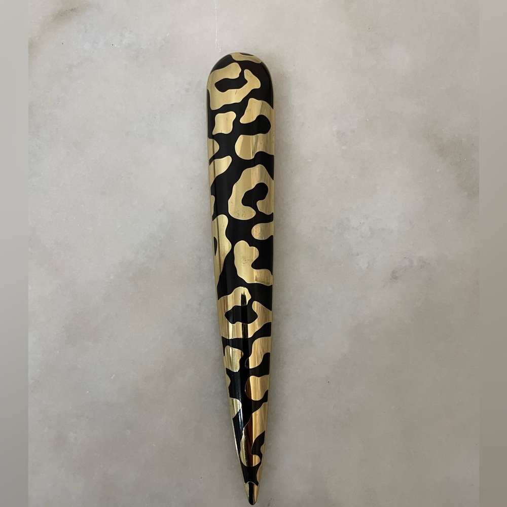 L'objet Leopard Letter Opener